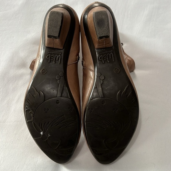 Eric Michael Web Shoemakers Tan Leather SoHo Booties - Picture 7 of 11